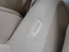 BMW Řada 5 (2010) 3.0i mat – NAVI - náhled 39