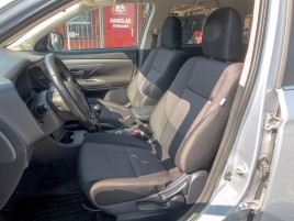 Mitsubishi Outlander (2013) 2.2D 110KW 4x4 – 1 MAJITEL - náhled 14