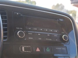 Mitsubishi Outlander (2013) 2.2D 110KW 4x4 – 1 MAJITEL - náhled 23