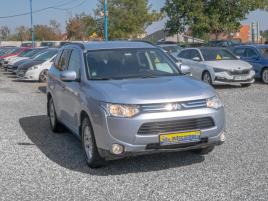 Mitsubishi Outlander (2013) 2.2D 110KW 4x4 – 1 MAJITEL - náhled 3