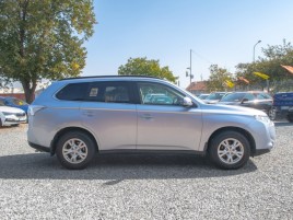 Mitsubishi Outlander (2013) 2.2D 110KW 4x4 – 1 MAJITEL - náhled 4