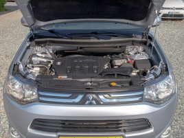 Mitsubishi Outlander (2013) 2.2D 110KW 4x4 – 1 MAJITEL - náhled 40