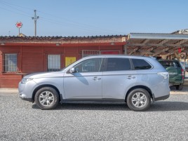 Mitsubishi Outlander (2013) 2.2D 110KW 4x4 – 1 MAJITEL - náhled 8