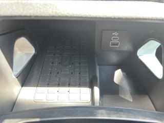 Ford Ranger 2.3Hybrid PHEV 205kW STORMTRAK - náhled 32