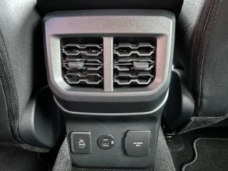 Ford Ranger 2.3Hybrid PHEV 205kW STORMTRAK - náhled 16