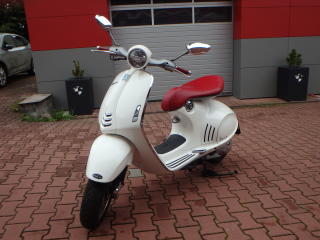 Vespa 946 