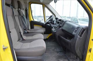 Hyundai H 1 (2011) 2,5 CRDI - náhled 12