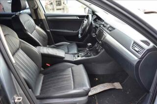 Volkswagen Passat (2017) 2,0 BITDI DSG 4-MOTION - náhled 22