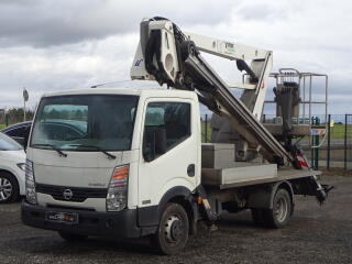Nissan Cabstar OIL&STEEL PRACOVN� PLO�INA 21m
