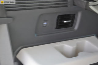 Hyundai Santa Fe 1,6 TGDI HEV 4WD STYLE PREMIUM - náhled 29