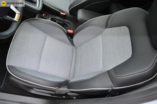 Renault Clio FULL HYBRID TECHNO E-TECH 145 - náhled 21