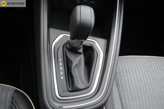 Renault Clio FULL HYBRID TECHNO E-TECH 145 - náhled 23