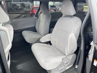 Toyota Sienna 3.5 V6 4x4 automat, 7 míst, TZ - náhled 12