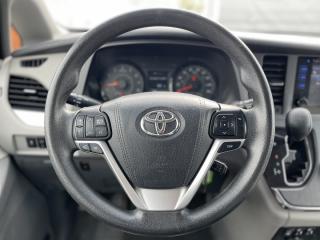 Toyota Sienna 3.5 V6 4x4 automat, 7 míst, TZ - náhled 17
