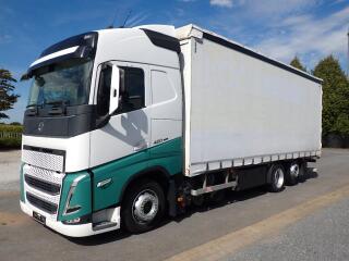Volvo FM 420 6x2 plachtov� n�stavba