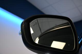 Ford Mondeo (2022) 2.0 140 KW LED VIGNALE Tažné M - náhled 30