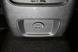 Ford S-MAX (2019) 2.0 8AT ECOBLUE TITANIUM - náhled 30