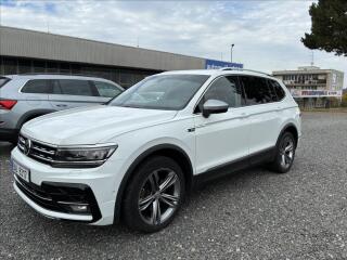Volkswagen Tiguan Allspace 2.0 TDI PANO TA�N� KAMERA 360