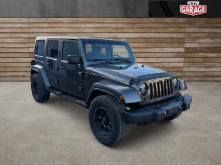 Jeep Wrangler +SAHARA+PENTASTAR+AUTOMAT+