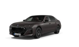 BMW M760e xDrive Sedan