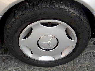 Mercedes-Benz Třídy C (1995) 180 Elegance - man. převodovka - náhled 13