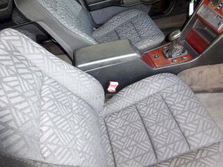 Mercedes-Benz Třídy C (1995) 180 Elegance - man. převodovka - náhled 15