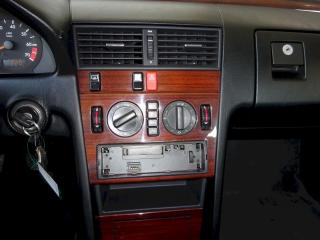 Mercedes-Benz Třídy C (1995) 180 Elegance - man. převodovka - náhled 18