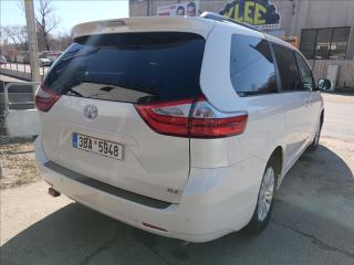 Toyota Sienna 3,5 VVTi - náhled 11