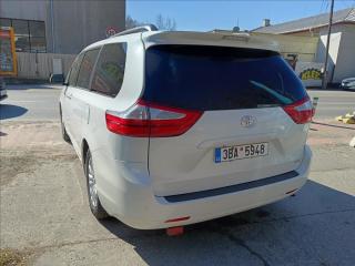 Toyota Sienna 3,5 VVTi - náhled 9