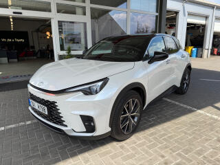 Lexus LBX 1.5 Cool Advanced AWD 