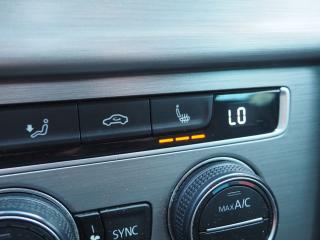 Volkswagen Golf Variant (2014) 2.0 TDI, 110 kW, Navi - náhled 34