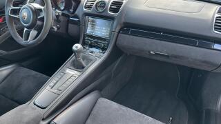 Porsche Cayman GT4 - náhled 23