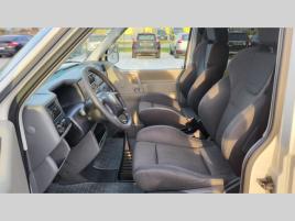 Volkswagen Caravelle (2002) 2.5 TDi LONG  4x4 Syncro - náhled 9