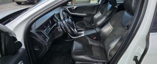 Volvo XC60 2.0 D4 133KW R-Design - náhled 13