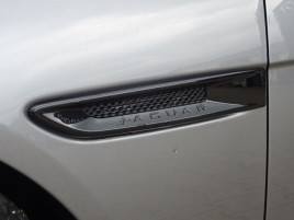 Jaguar XE D180 R - Dynamic SE - náhled 44