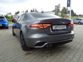 Jaguar XE D180 R - Dynamic SE - náhled 8