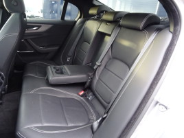 Jaguar XE D180 R - Dynamic SE - náhled 15