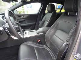 Jaguar XE D180 R - Dynamic SE - náhled 17