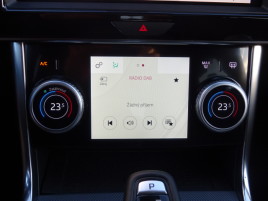 Jaguar XE D180 R - Dynamic SE - náhled 41