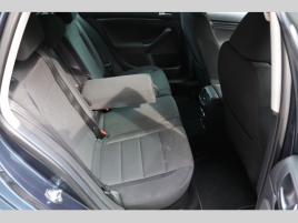 Volkswagen Golf Variant 1.4TSI 90kW 138 TIS KM - náhled 42