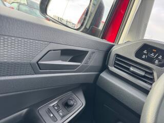 Ford Focus (2022) ACTIVE 2.0EB 110kW A/T TAŽNÝ - náhled 11