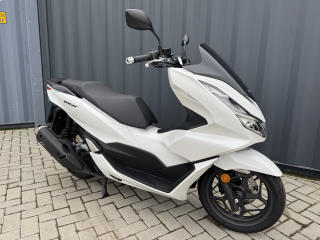 Honda PCX 125 ZRUKA DPH PO SERVISU 1.CZ