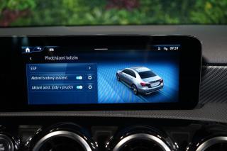 Mercedes-Benz Třídy A (2023) 180*CAMERA*CARPLAY* - náhled 24