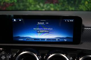 Mercedes-Benz Třídy A (2023) 180*CAMERA*CARPLAY* - náhled 37