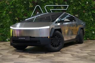 Tesla Cybertruck Cyberbeast Tri Motor AWD