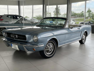 Ford Mustang Cabrio*manul*Velmi zachoval