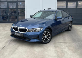 BMW 318i A/T Model Advantage