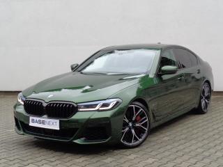 BMW M550i xDrive Sedan