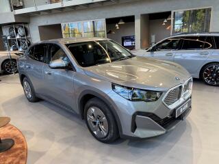 BMW iX2 xDrive 30