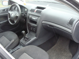 Škoda Octavia 1.6 MPi, Koupeno v ČR - náhled 16